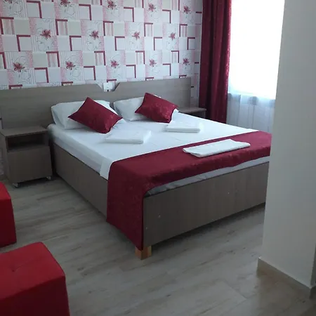 Mercury Mamaia Nord Casa de hóspedes
